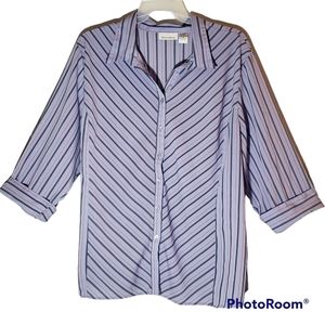 Rene Margo women's plus size 3X button up striped dress shirt. 639
